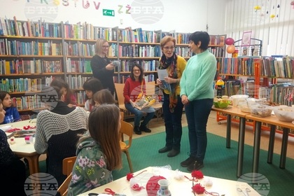 Хърватско-българското дружество за приятелство организира работилница за изработване на мартеници в библиотека „Дугаве“ в Загреб